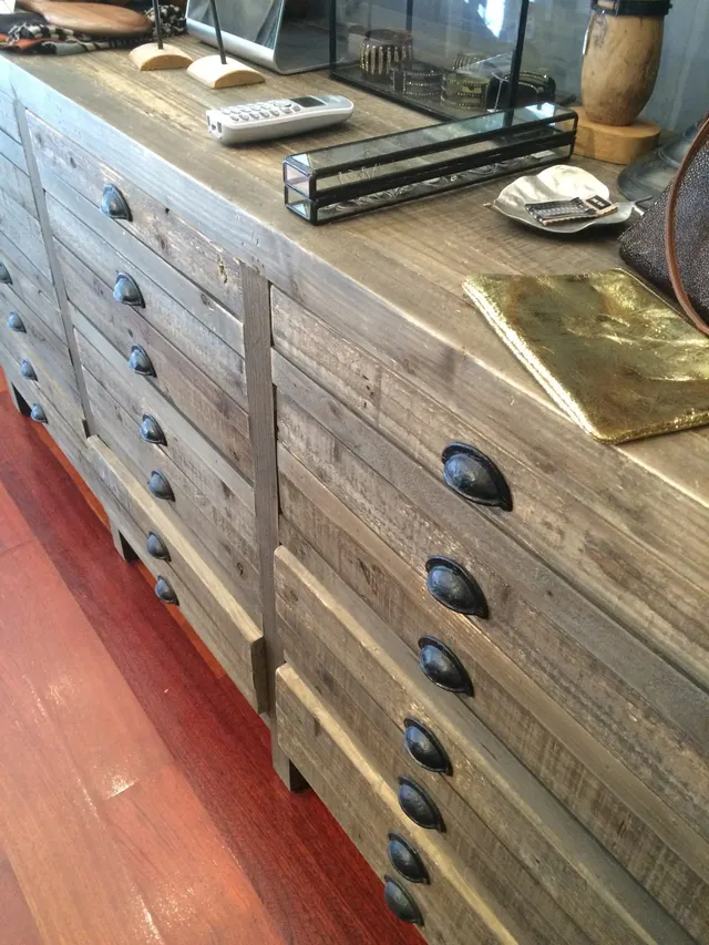Custom Furniture, plate 288, 2015